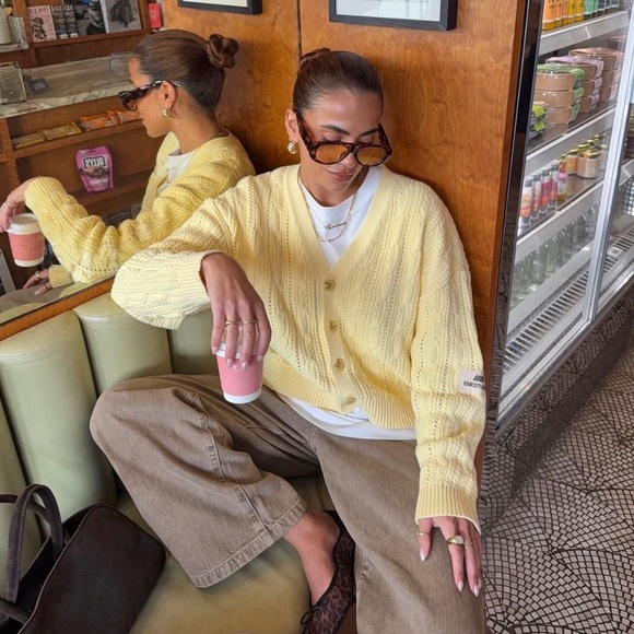 90s Pure Virgin Wool Cardigan Cable Knit Button Up Long Sleeve V-neck Butter - Picture 1 of 12